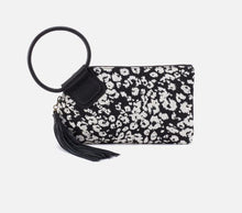 Load image into Gallery viewer, SABLE Wristlet Blk &amp; Wh Leopard